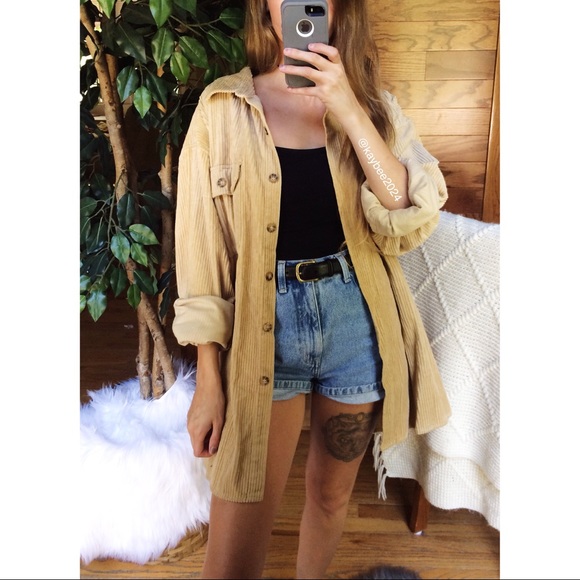Vintage Tops - 🌿 Vintage Cozy Tan Corduroy Boyfriend Flannel 🌿